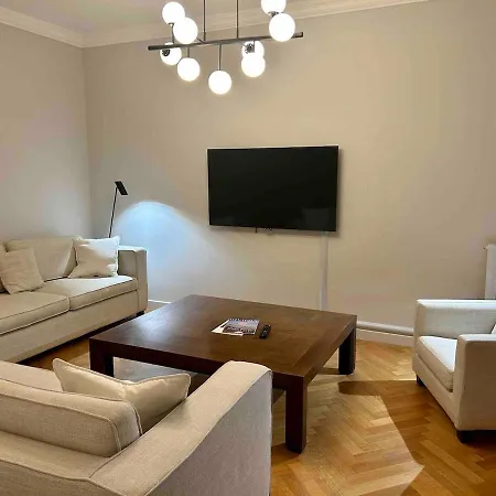 With Large Terrace & Sea View Over شقة نيس