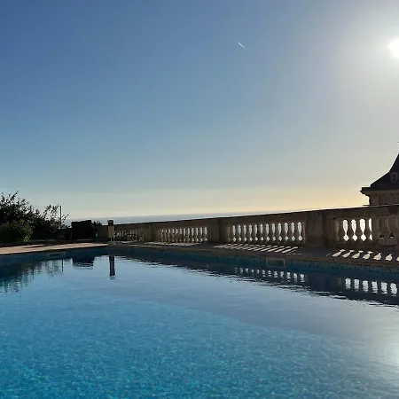 With Large Terrace & Sea View Over شقة *