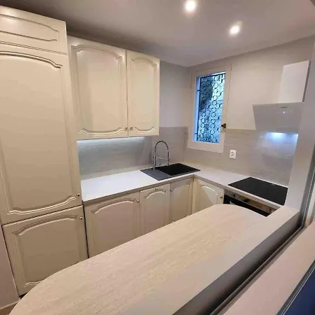 شقة With Large Terrace & Sea View Over
