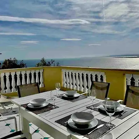 شقة With Large Terrace & Sea View Over *