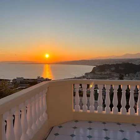 شقة With Large Terrace & Sea View Over *