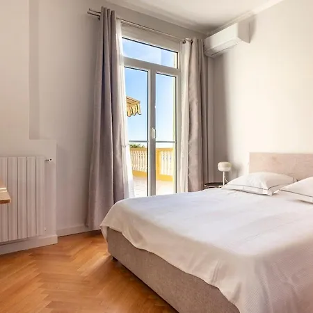 With Large Terrace & Sea View Over * نيس