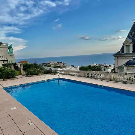 With Large Terrace & Sea View Over Lejlighed