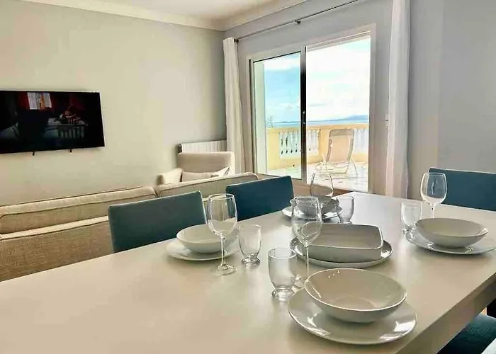 Апартаменты With Large Terrace & Sea View Over *