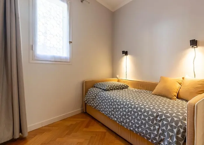 Apartamento With Large Terrace & Sea View Over *