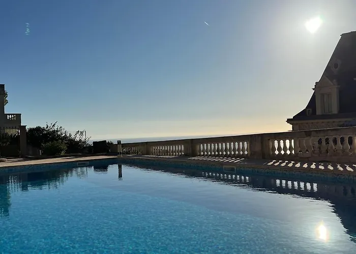 With Large Terrace & Sea View Over Апартаменты *