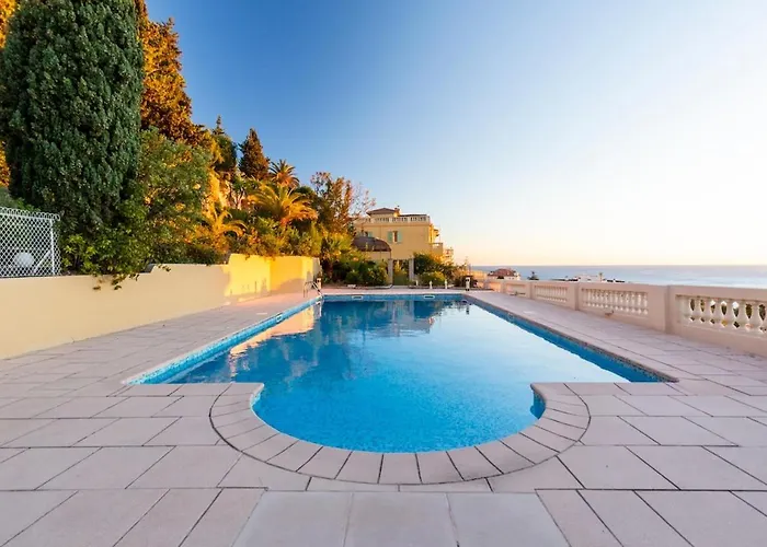 With Large Terrace & Sea View Over Nice