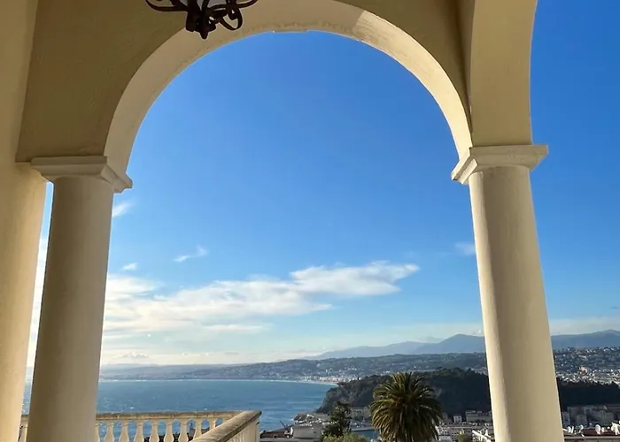 With Large Terrace & Sea View Over Апартаменты