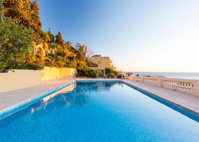 With Large Terrace & Sea View Over Апартаменты *