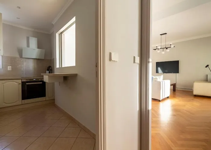 Апартаменты With Large Terrace & Sea View Over Ницца