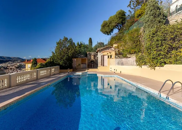 With Large Terrace & Sea View Over Apartamento *