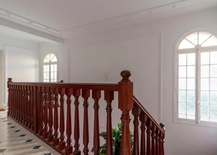 With Large Terrace & Sea View Over Nice