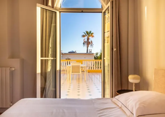 With Large Terrace & Sea View Over Апартаменты Ницца